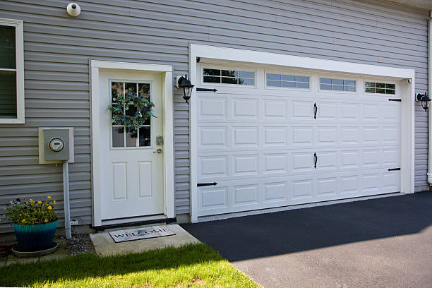 24/7 Emergency Garage Door Panel Replacement experts in Audubon County County, IA